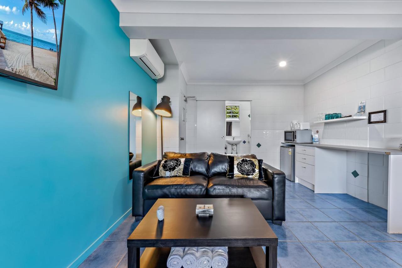 Airlie Sun & Sand Accommodation #2 埃尔利海滩 外观 照片
