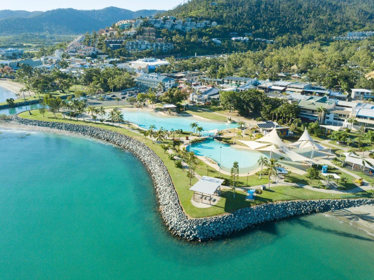 Airlie Sun & Sand Accommodation #2 埃尔利海滩 外观 照片