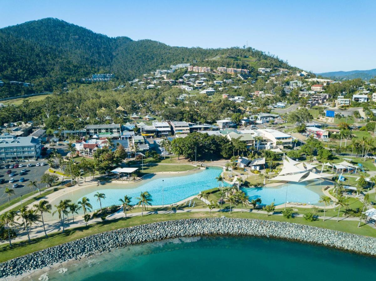 Airlie Sun & Sand Accommodation #2 埃尔利海滩 外观 照片